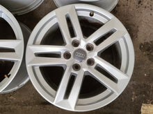 Laden Sie das Bild in den Galerie-Viewer, 4x Alufelge 17 Zoll 7.0" 5x112 42ET Glanz Silber 8W0601025P Audi A4 B8 Rim Wheel FEL6387461937sy