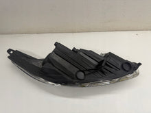 Laden Sie das Bild in den Galerie-Viewer, Frontscheinwerfer Ford Fiesta I C1BB13W030CH Links Scheinwerfer Headlight SCH2211542745pg