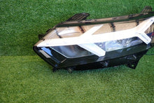 Load image into Gallery viewer, Frontscheinwerfer Dacia Sandero III Logan Jogger 260601750R Links Headlight SCH6771035932ye