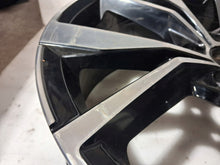 Laden Sie das Bild in den Galerie-Viewer, 1x Alufelge 19 Zoll 8.0" 5x112 47ET Glanz 2GA601025AK VW I Rim Wheel FEL1429961531mi