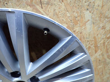 Laden Sie das Bild in den Galerie-Viewer, 1x Alufelge 19 Zoll 8.0&quot; 5x112 44ET 3V0601025G Skoda Superb Iii Rim Wheel