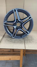Laden Sie das Bild in den Galerie-Viewer, 1x Alufelge 19 Zoll 7.5" 5x112 53ET A2474011500 Mercedes-Benz Glb Gla Amg FEL1066192009ul