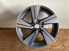 Laden Sie das Bild in den Galerie-Viewer, 1x Alufelge 18 Zoll 7.0" 5x112 45ET 81A601025G Audi Rim Wheel FEL8082417193fl
