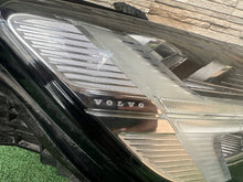Load image into Gallery viewer, Frontscheinwerfer Volvo S60 V60 32347005 Rechts Scheinwerfer Headlight SCH6165522383op