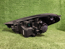 Laden Sie das Bild in den Galerie-Viewer, Frontscheinwerfer Hyundai Tucson 92102D7700 Rechts Scheinwerfer Headlight SCH8269879326dt