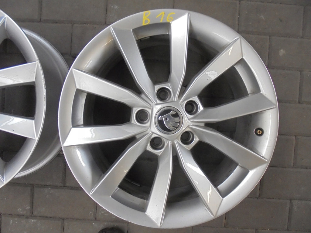 1x Alufelge 17 Zoll 7.0" 5x112 45ET Silber 5LO601025K Skoda Rim Wheel