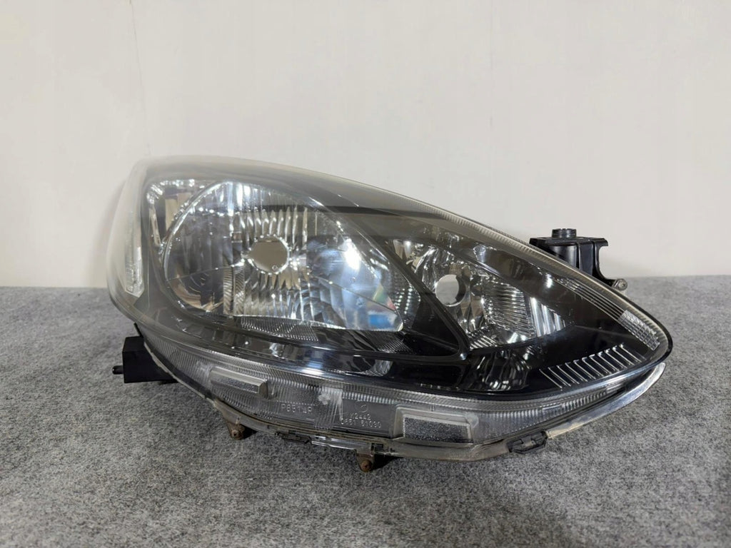 Frontscheinwerfer Mazda II D651-51030 Rechts Scheinwerfer Headlight SCH8303199187nz