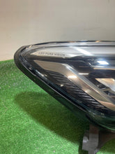 Laden Sie das Bild in den Galerie-Viewer, Frontscheinwerfer Renault Captur I 260107560R Rechts Scheinwerfer Headlight SCH8871596729xp