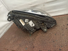 Laden Sie das Bild in den Galerie-Viewer, Frontscheinwerfer Mercedes-Benz W205 A2059061606KZ 85122000 Full LED Rechts SCH9028674720gd