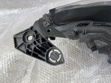 Laden Sie das Bild in den Galerie-Viewer, Frontscheinwerfer Peugeot 208 73313327 Full LED Links Scheinwerfer Headlight SCH1361849605af