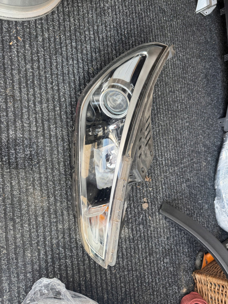 Frontscheinwerfer Hyundai I30 92102-G4020 Rechts Scheinwerfer Headlight SCH2873128142wp