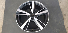 Laden Sie das Bild in den Galerie-Viewer, 1x Alufelge 18 Zoll 8.0" 5x112 46ET Glanz Silber 8Y0601025N Audi A3 Mg Rim Wheel FEL3317956851fi