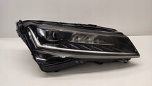 Laden Sie das Bild in den Galerie-Viewer, Frontscheinwerfer Skoda Superb III 3V1941016D LED Rechts Scheinwerfer Headlight