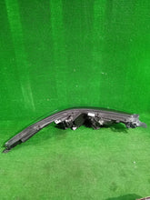Laden Sie das Bild in den Galerie-Viewer, Frontscheinwerfer Toyota C-Hr Chr 81150F4031 Links Scheinwerfer Headlight SCH9326163684hn