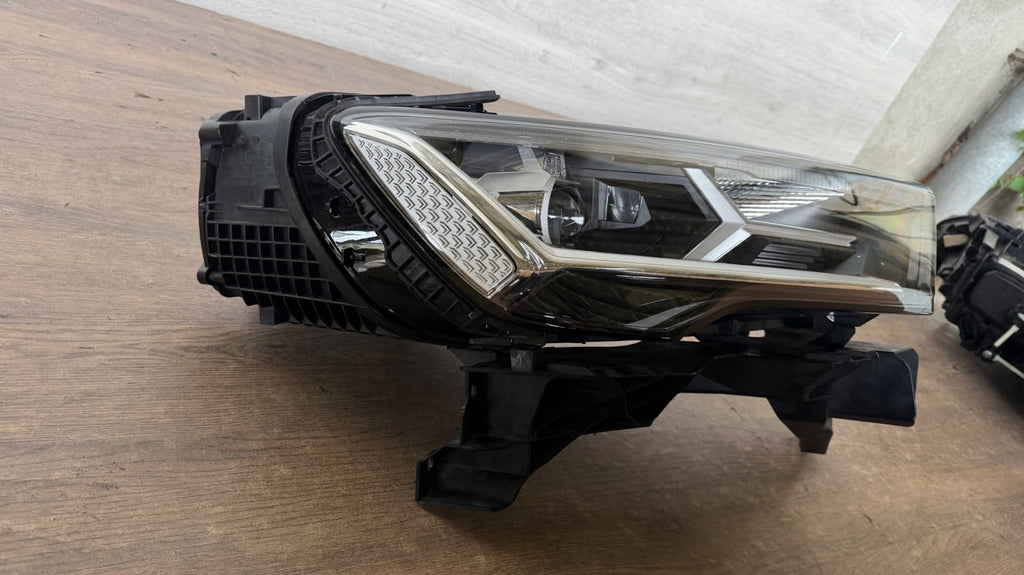 Frontscheinwerfer Audi Q7 4M0941012C Rechts Scheinwerfer Headlight SCH9772463557il