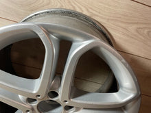 Laden Sie das Bild in den Galerie-Viewer, 1x Alufelge 18 Zoll 8.5" 5x112 A2124016202 Mercedes-Benz W212 Rim Wheel FEL1302742747ha