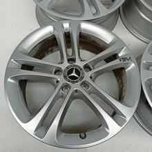 Laden Sie das Bild in den Galerie-Viewer, 4x Alufelge 17 Zoll 6.5" 5x112 44ET Glanz Silber A1774010400 Mercedes-Benz Gla FEL9320453594vy