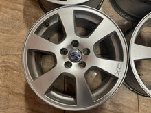 Load image into Gallery viewer, 4x Alufelge 17 Zoll 7.5" 5x108 55ET Glanz Silber 30671480 Volvo V60 I S60 Xc60 FEL2747671503xo