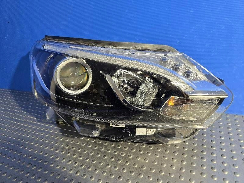 Frontscheinwerfer Toyota Proace Xenon Rechts Scheinwerfer Headlight SCH4594808217zy
