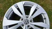 Load image into Gallery viewer, 1x Alufelge 18 Zoll 7.5" 5x112 50ET Glanz Silber 10A071498 VW I Rim Wheel FEL4514778932sl