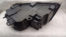 Laden Sie das Bild in den Galerie-Viewer, Frontscheinwerfer Audi A8 Xenon Rechts Scheinwerfer Headlight SCH8340936605jy
