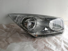 Laden Sie das Bild in den Galerie-Viewer, Frontscheinwerfer Kia Venga Rechts Scheinwerfer Headlight