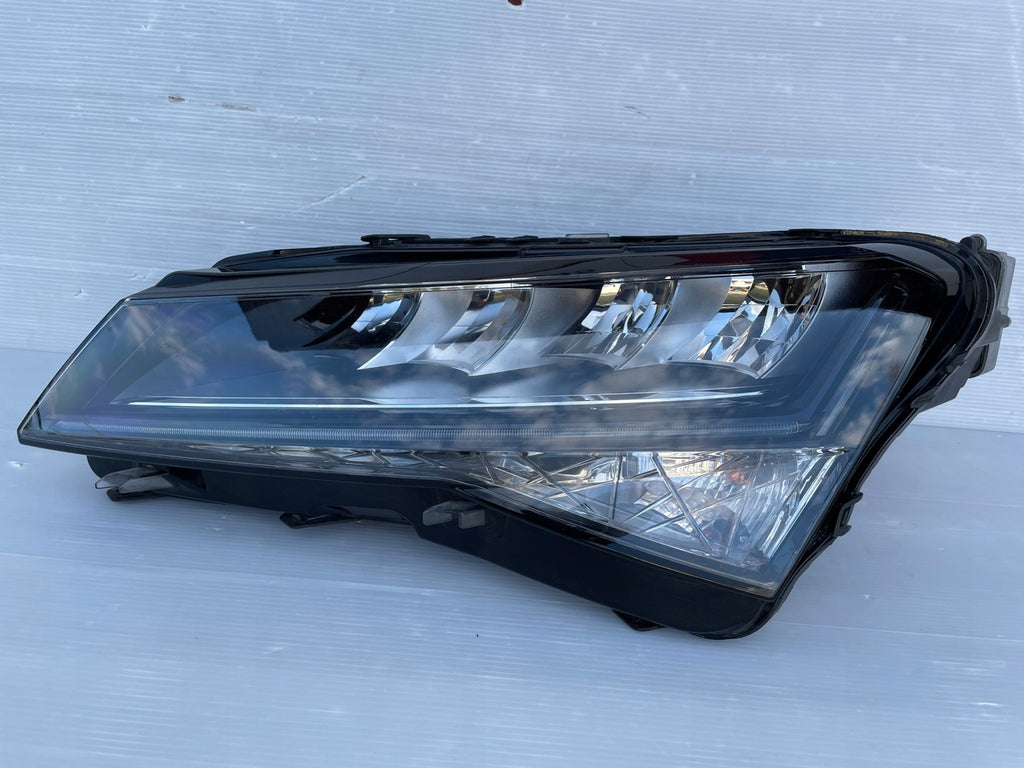 Frontscheinwerfer Skoda Superb III 3V1941015C LED Links Scheinwerfer Headlight