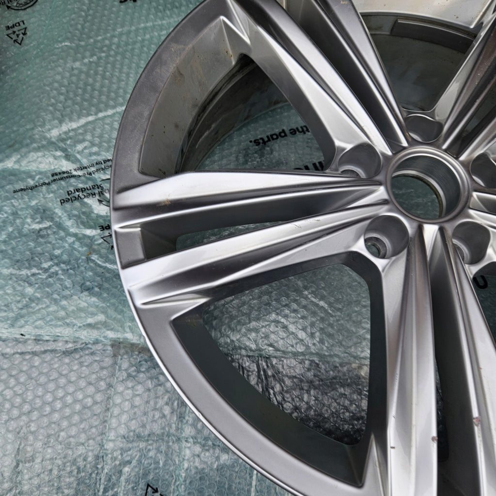 1x Alufelge 18 Zoll 7.0" 5x112 43ET 5NA601025M- VW Tiguan Rim Wheel FEL3757885211cz