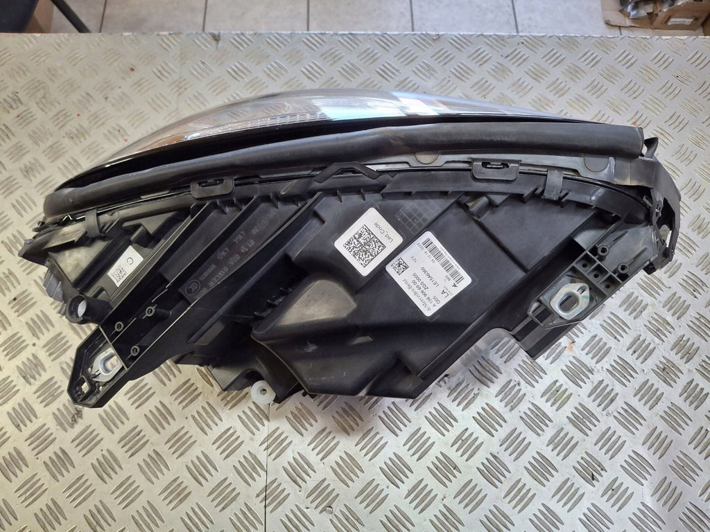 Frontscheinwerfer Mercedes-Benz Gla A1569066900KOD LED Links Headlight SCH8253980440ef