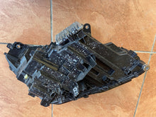 Laden Sie das Bild in den Galerie-Viewer, Frontscheinwerfer BMW 5A798D1 LED Links Scheinwerfer Headlight SCH6567770811nw