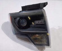 Laden Sie das Bild in den Galerie-Viewer, Frontscheinwerfer Ford DL34-13005-B Rechts Scheinwerfer Headlight SCH8167873941tv