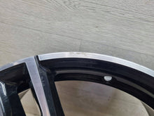 Laden Sie das Bild in den Galerie-Viewer, 1x Alufelge 18 Zoll 8.0" 5x120 52ET Glanz Schwarz 8009703 BMW 1 F21 F20 FEL5486186938fu