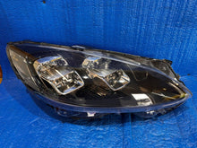 Laden Sie das Bild in den Galerie-Viewer, Frontscheinwerfer Ford Kuga III LV4B13E014FE Rechts Scheinwerfer Headlight SCH4006146940dk