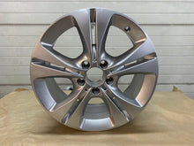 Laden Sie das Bild in den Galerie-Viewer, 1x Alufelge 17 Zoll 7.0" 5x112 A2054014300 Mercedes-Benz A205 Rim Wheel FEL2242507714fe