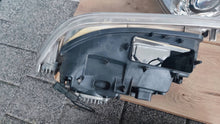 Laden Sie das Bild in den Galerie-Viewer, Frontscheinwerfer Mercedes-Benz A0008203239 Vorderseite Scheinwerfer Headlight SCH9416439953kt