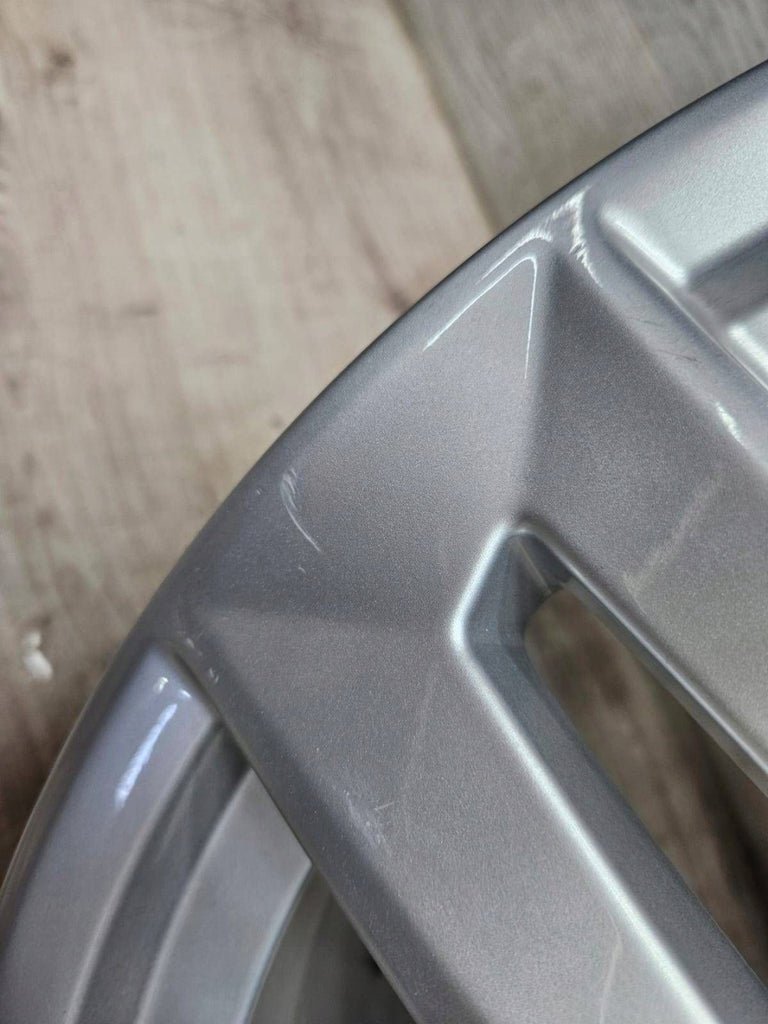 1x Alufelge 17 Zoll 7.0" 5x112 42ET Glanz Silber 8W0601025P Audi A4 B9 Rim Wheel FEL9227818802zr