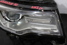 Laden Sie das Bild in den Galerie-Viewer, Frontscheinwerfer Jeep Grand Cherokee Wk2 68144708AG 68144709AG LED Ein Satz SCH4316480486wa
