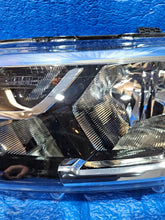 Laden Sie das Bild in den Galerie-Viewer, Frontscheinwerfer Dacia Sandero II 260608143 Links Scheinwerfer Headlight