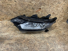 Laden Sie das Bild in den Galerie-Viewer, Frontscheinwerfer Mitsubishi Outlander III ECM921-22A10 LED Links Headlight