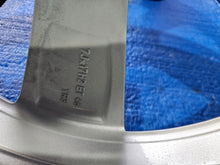 Laden Sie das Bild in den Galerie-Viewer, 1x Alufelge 17 Zoll 7.0&quot; 5x112 5JA601025H Skoda Roomster Rim Wheel