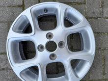 Laden Sie das Bild in den Galerie-Viewer, 1x Alufelge 15 Zoll 5.0&quot; 4x100 38ET 403005483R Renault Rim Wheel