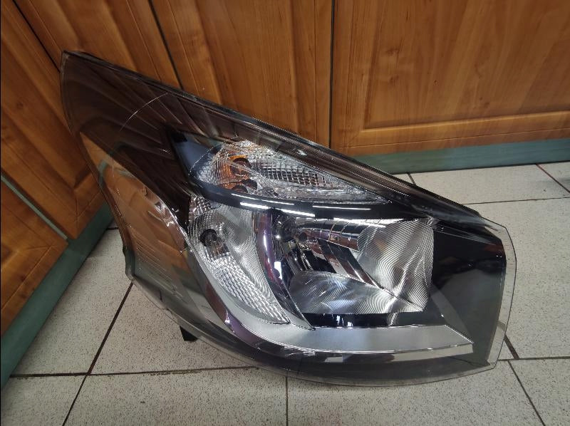 Frontscheinwerfer Renault Trafic III 260105469R LED Rechts Headlight