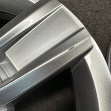 Laden Sie das Bild in den Galerie-Viewer, 4x Alufelge 17 Zoll 7.0" 5x120 55ET Glanz Silber 7E0601025P VW Multivan FEL2424943759cy
