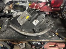 Laden Sie das Bild in den Galerie-Viewer, Frontscheinwerfer Mercedes-Benz W245 1698202861 Bi-Xenon Rechts Headlight SCH3569529791pc