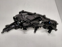 Laden Sie das Bild in den Galerie-Viewer, Frontscheinwerfer Toyota Corolla 81110-02T31-00 Rechts Scheinwerfer Headlight SCH1778602039vq