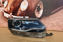 Load image into Gallery viewer, Frontscheinwerfer Skoda Rapid 5JB941016C Xenon Rechts Scheinwerfer Headlight SCH4210993393ah