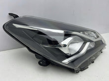 Laden Sie das Bild in den Galerie-Viewer, Frontscheinwerfer Toyota Yaris LED Rechts Scheinwerfer Headlight SCH9902689725he