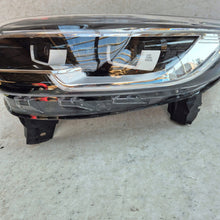 Load image into Gallery viewer, Frontscheinwerfer Renault Kadjar 260608385R Full LED Rechts oder Links SCH8366973664wd