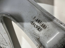 Laden Sie das Bild in den Galerie-Viewer, 4x Alufelge 17 Zoll 7.0&quot; 5x112 54ET Glanz Silber 6855108 Mini F57 F56 F55