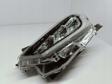 Laden Sie das Bild in den Galerie-Viewer, Frontscheinwerfer Toyota 4 Yaris L1776 Links Scheinwerfer Headlight SCH7919252733ei